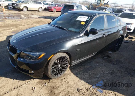 2011 BMW 328I xDrive z USA, uszkodzony, nr VIN WBAPK7C59BA820967